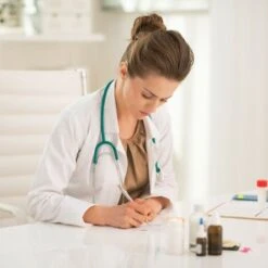 Relaxdays Armadietto Porta Medicinali In Acciaio, Quadrato, Anta In Vetro, 2 Ripiani, Con Serratura, Superficie Lucida, 70% Inox 30%, Argento, HxLxP: 30 X 30 X 12 Cm -Villeroyit Negozio 86632528 4